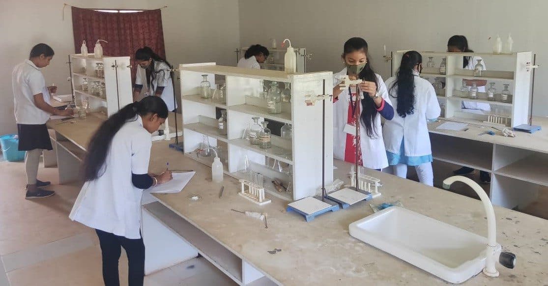 Students at work in the Chetana PU College laboratory